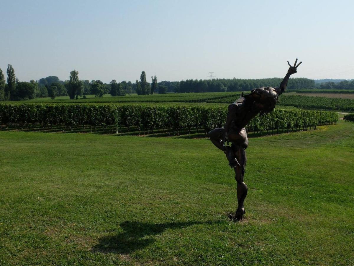& Chateau Lagrange Les Tours Holiday home *