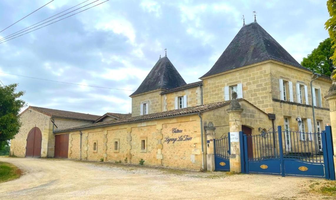 Holiday home & Chateau Lagrange Les Tours